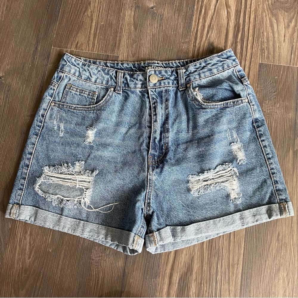 Distressed high waisted refuge denim shorts